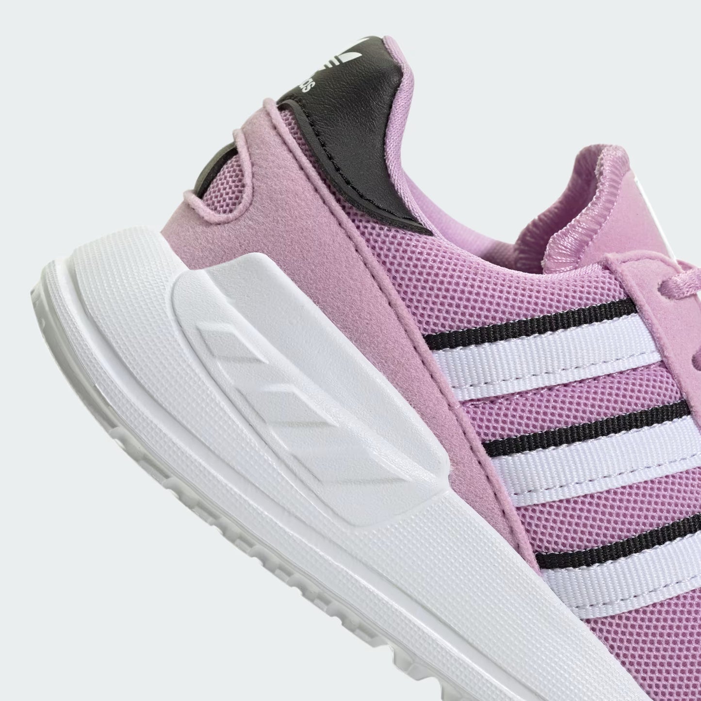 ADIDAS J LA TRAINER LITE