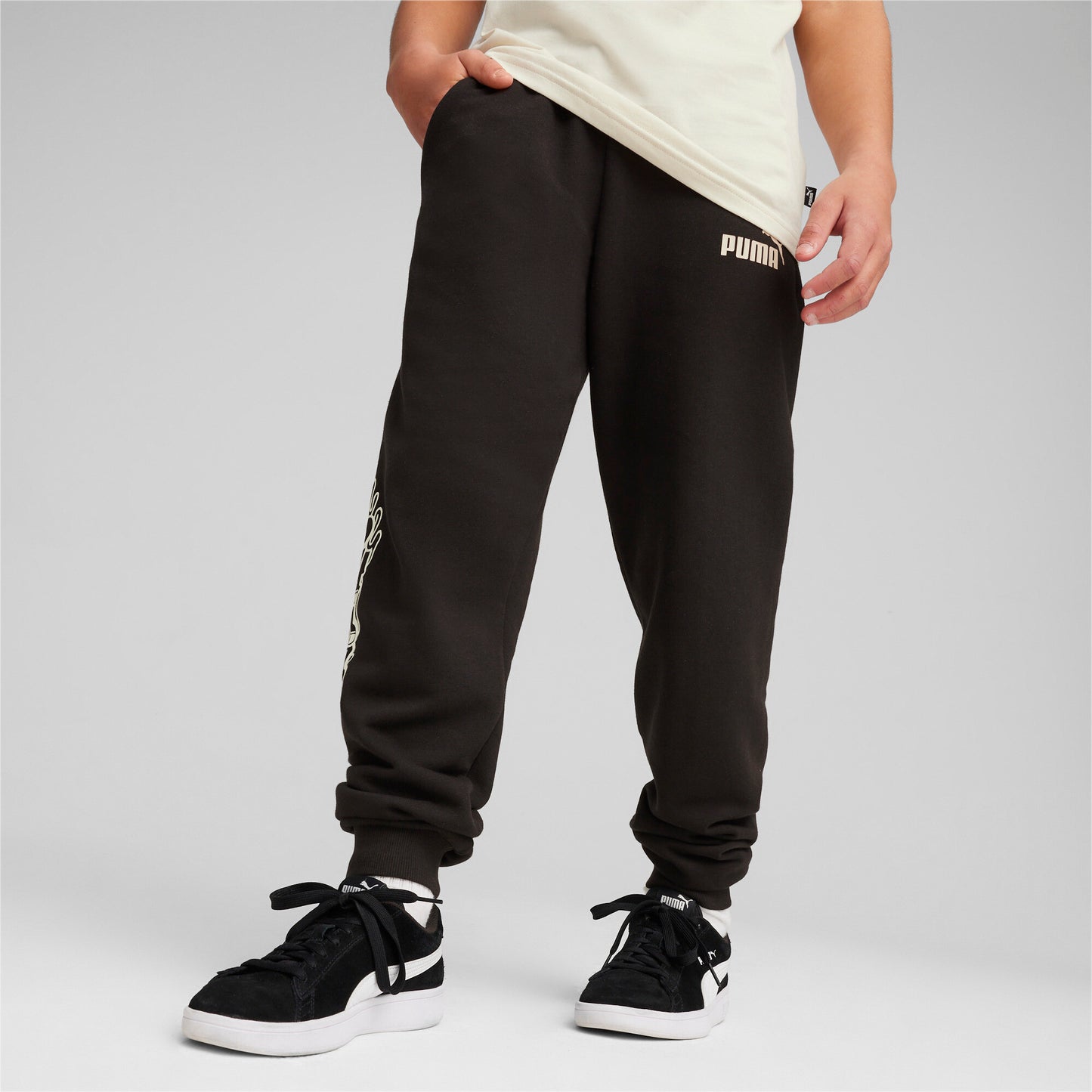 PUMA ESS+ MID 90s PANTS JR - BLACK