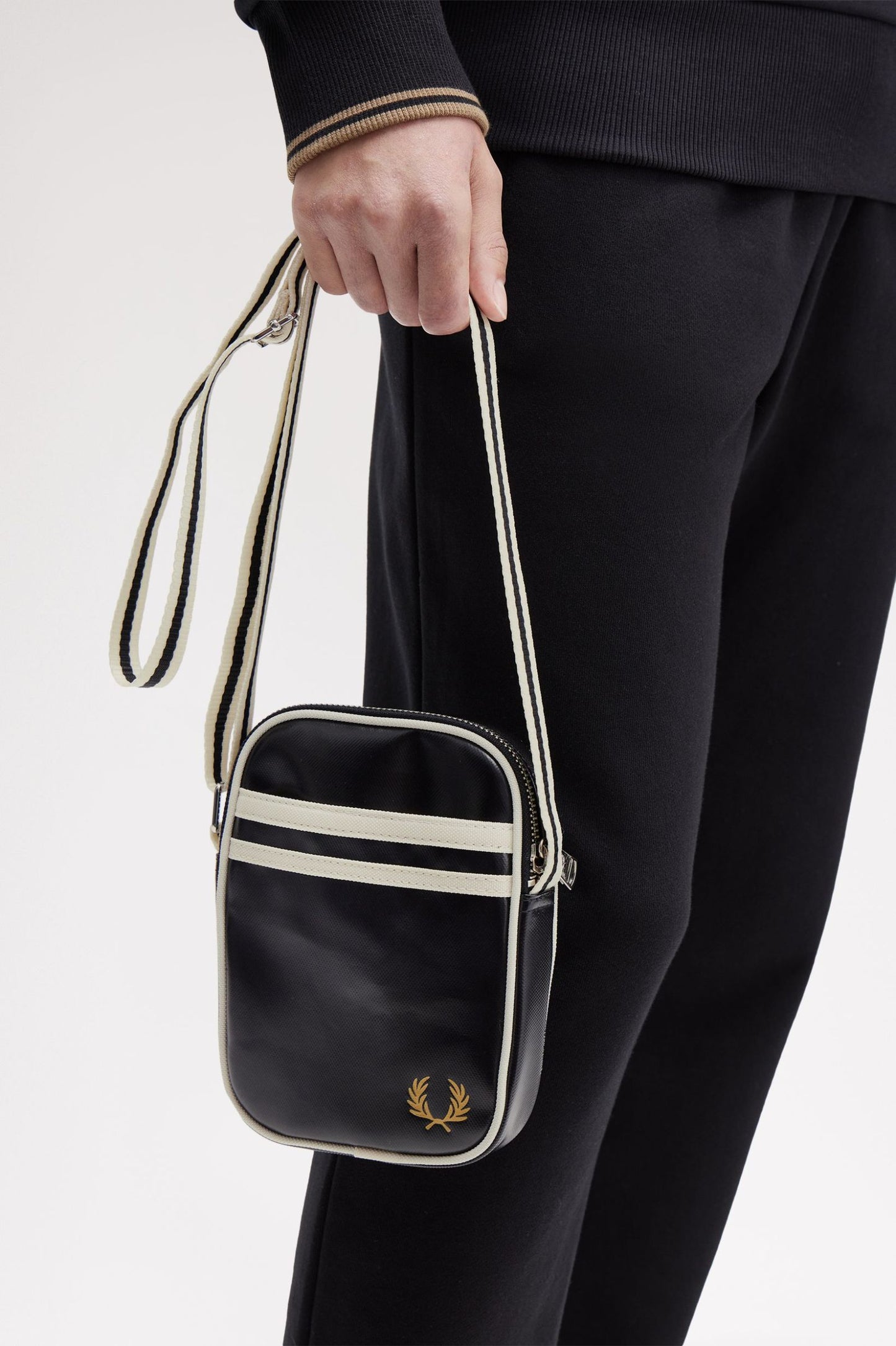 FRED PERRY CLASSIC SMALL SIDE BAG